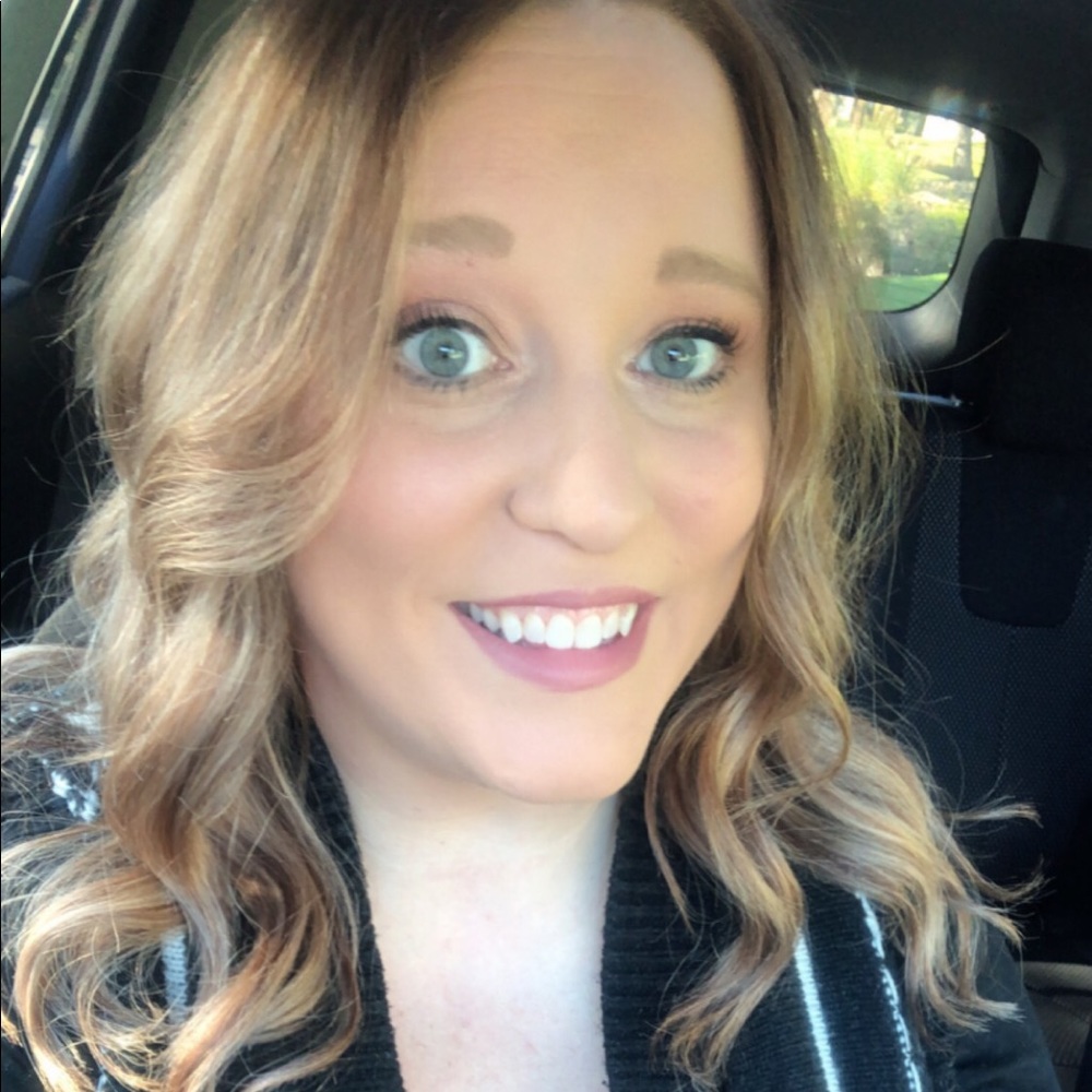 Meet your Posher, Valerie